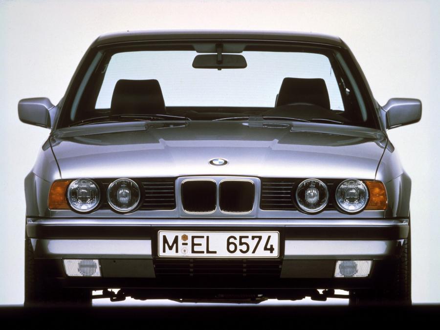  BMW 530i 1987 года  (фото 1 из 1)